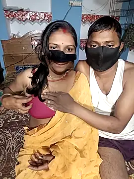 Snapshot of Neelam-baby1 chatting on 11-10-25, 04:45 Neelam-baby1 online show from 11-10-25, 04:45