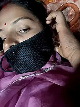 Snapshot of Neelam-baby1 chatting on 11-08-25, 03:37 Neelam-baby1 online show from 11-08-25, 03:37