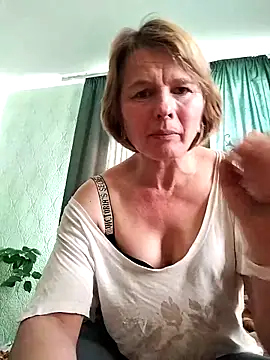 Snapshot of Masha412111 chatting on 03-05-26, 09:17 Masha412111 online show from 03-05-26, 09:17