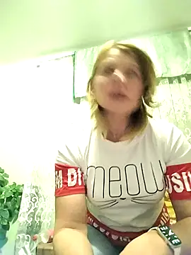 Snapshot of Masha412111 chatting on 02-12-26, 06:40 Masha412111 online show from 02-12-26, 06:40