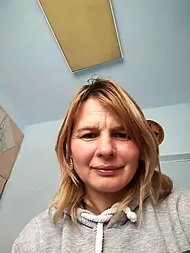 Snapshot of Masha412111 chatting on 02-13-26, 08:47 Masha412111 online show from 02-13-26, 08:47