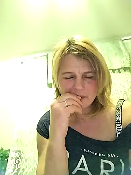 Snapshot of Masha412111 chatting on 02-11-26, 08:31 Masha412111 online show from 02-11-26, 08:31