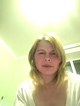 Snapshot of Masha412111 chatting on 02-20-26, 09:50 Masha412111 online show from 02-20-26, 09:50