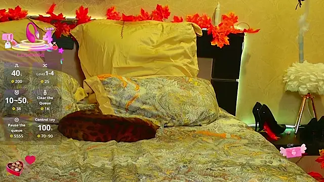 EmilyWhispers online show from 11-05-25, 07:39