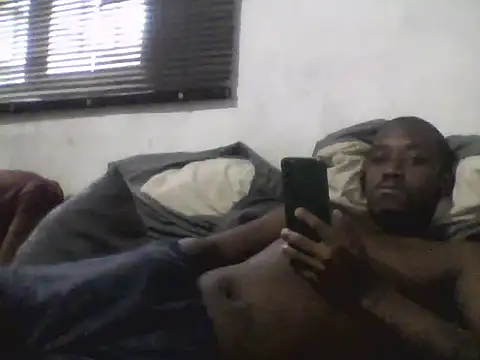 Snapshot of Thabisomgaga1 chatting on 01-15-26, 04:27 Thabisomgaga1 online show from 01-15-26, 04:27