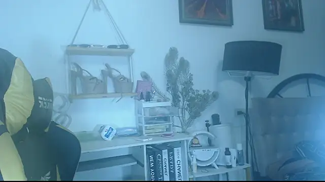 hugecockyurikaa online show from 10-05-25, 08:43