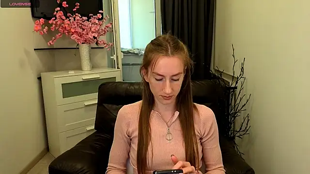 GoldenRose  online show from 05-26-26, 12:36