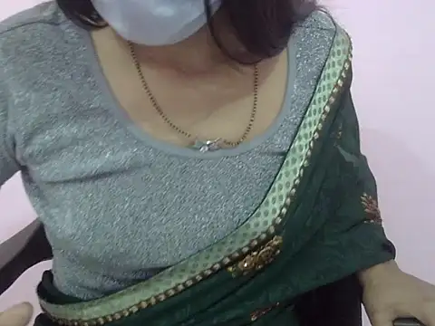 Laila Cute online show from 01-13-26, 04:49