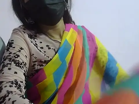 Snapshot of Laila_Cute chatting on 02-06-26, 02:40 Laila Cute online show from 02-06-26, 02:40