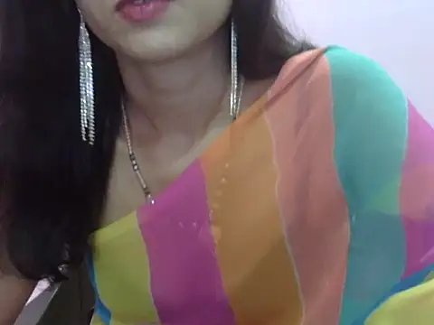 Laila Cute online show from 05-30-26, 04:19
