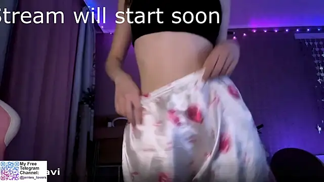 Jerrieberry online show from 10-18-25, 01:02