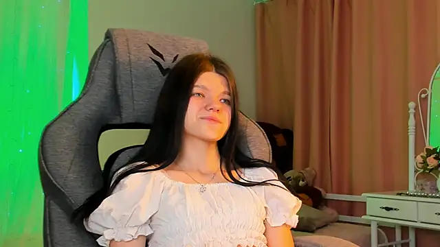 StasyaCollins online show from 10-25-25, 05:13