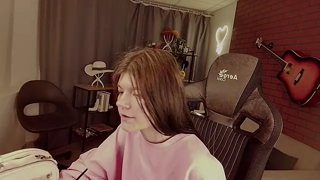 StasyaCollins online show from 12-05-25, 04:16