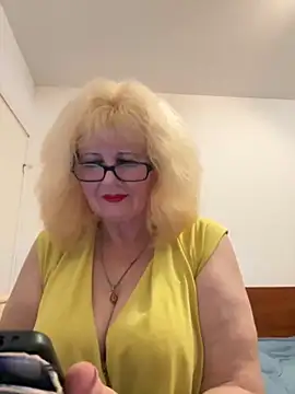 BoloshkaBlonda online show from 10-22-25, 07:57