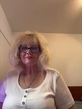 BoloshkaBlonda online show from 10-15-25, 07:44