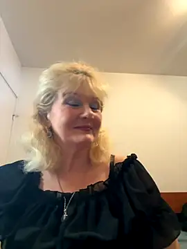 BoloshkaBlonda online show from 10-17-25, 08:10