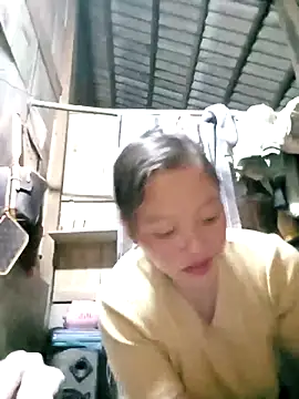 Minkine022 online show from 12-22-25, 01:06