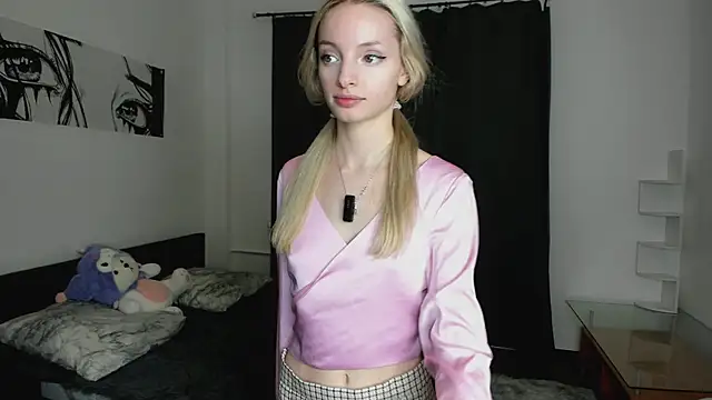 PocketDollX online show from 10-31-25, 02:35