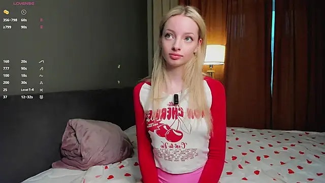 Snapshot of PocketDollX chatting on 04-11-26, 03:38 PocketDollX online show from 04-11-26, 03:38
