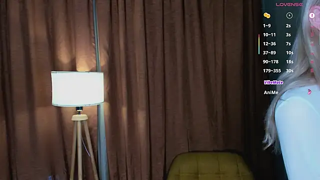 Snapshot of PocketDollX chatting on 06-19-26, 02:56 PocketDollX online show from 06-19-26, 02:56