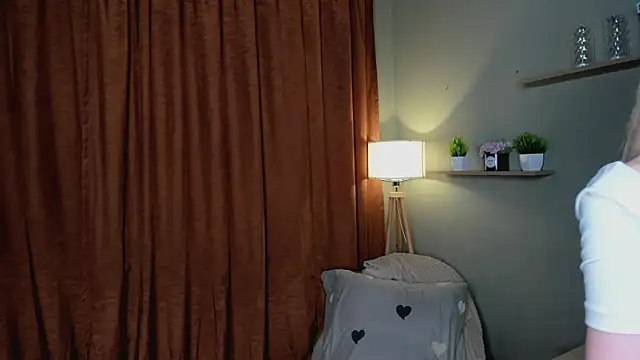 Snapshot of PocketDollX chatting on 07-31-26, 03:42 PocketDollX online show from 07-31-26, 03:42