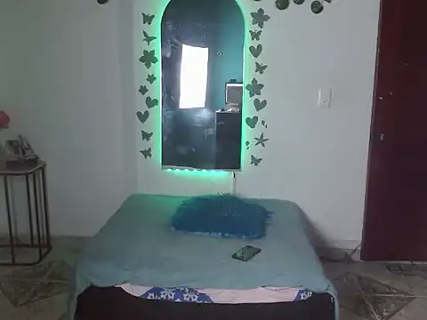 Ebony luna online show from 12-20-25, 07:28