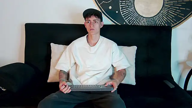 LukeSavagge online show from 10-10-25, 07:58