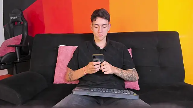 LukeSavagge online show from 10-14-25, 03:01