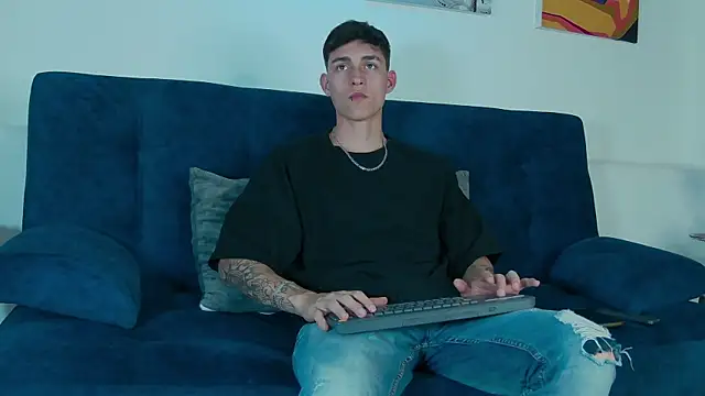 LukeSavagge online show from 10-12-25, 04:36