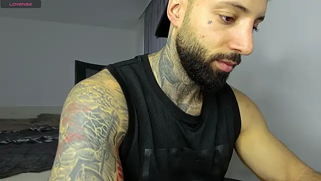 MasculineGuy99 online show from 12-05-25, 08:35