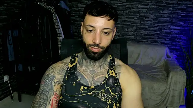 Snapshot of MasculineGuy99 chatting on 05-04-26, 09:39 MasculineGuy99 online show from 05-04-26, 09:39