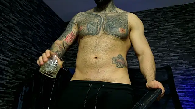 MasculineGuy99 online show from 04-01-26, 11:12