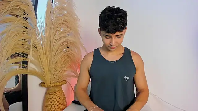 Thiago Connor21 online show from 11-10-25, 06:13