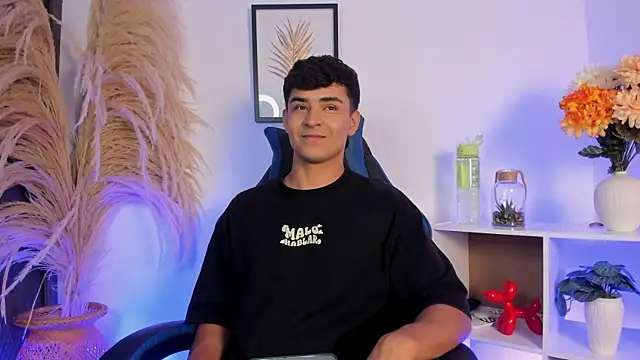 Thiago Connor21 online show from 05-17-26, 11:49