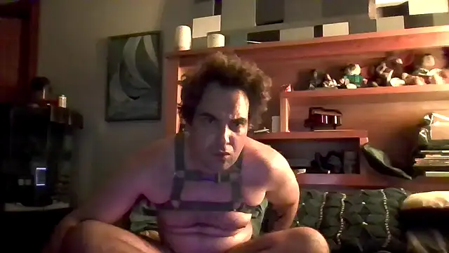 Snapshot of GymBoy83 chatting on 10-15-25, 02:58 GymBoy83 online show from 10-15-25, 02:58