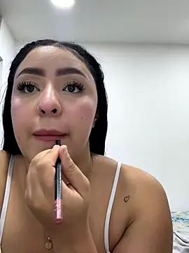 Snapshot of Aria_Laurent chatting on 10-02-25, 05:38 Aria Laurent online show from 10-02-25, 05:38