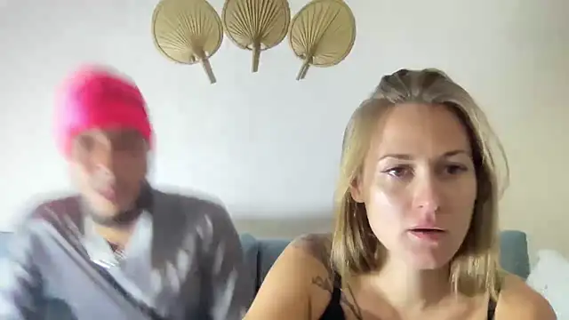 Snapshot of katslive chatting on 10-26-25, 01:00 katslive online show from 10-26-25, 01:00