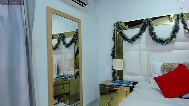 Latin Pleasures online show from 11-27-25, 08:42