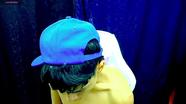 Im david02 online show from 11-10-25, 01:05