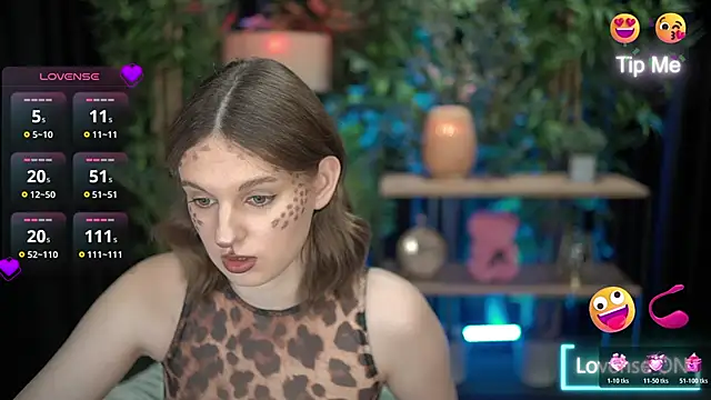 xoxo molly online show from 10-31-25, 08:05