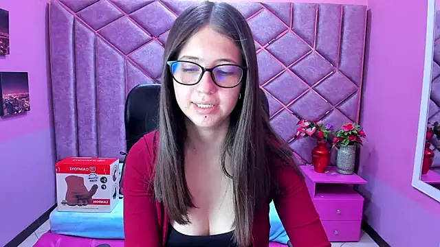 sarah sweett  online show from 04-20-26, 03:02