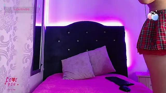 Snapshot of Assbig_daphne chatting on 10-06-25, 11:44 Assbig daphne online show from 10-06-25, 11:44