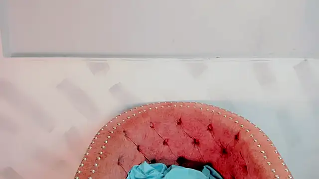 Molly Logan online show from 02-02-26, 07:46