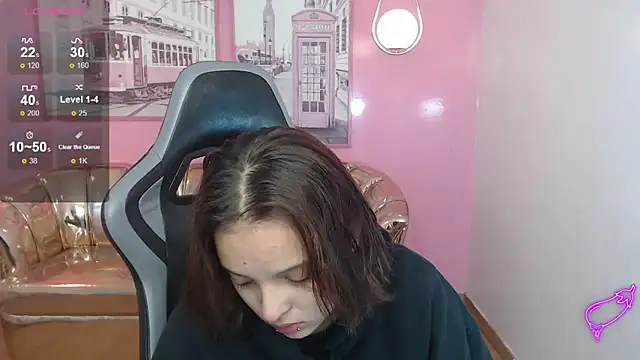 mia foster t online show from 12-15-25, 01:39