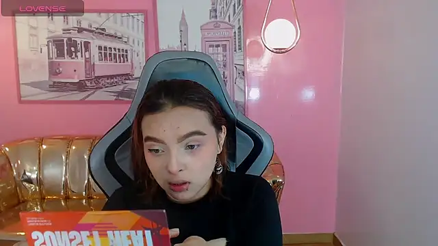 mia foster t online show from 12-22-25, 01:00