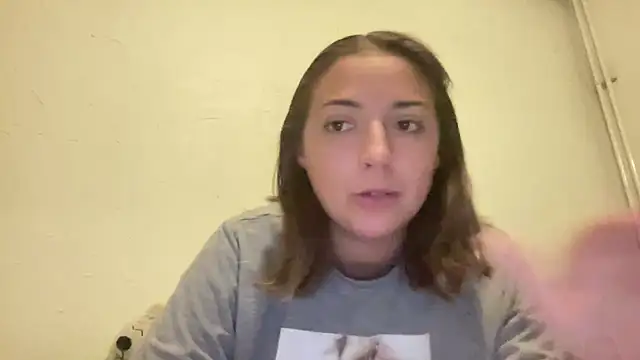 Snapshot of looloopaul chatting on 10-30-25, 01:31 looloopaul online show from 10-30-25, 01:31