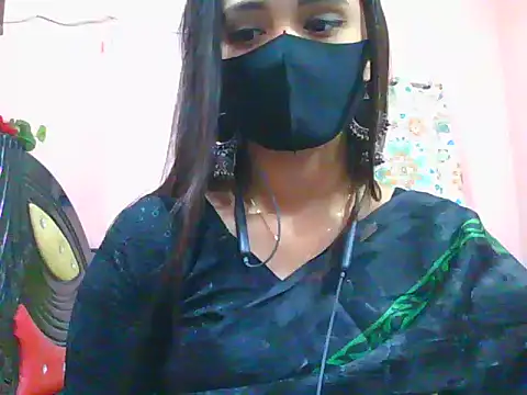 Snapshot of night_queeen7 chatting on 04-05-26, 07:53 night queeen7 online show from 04-05-26, 07:53