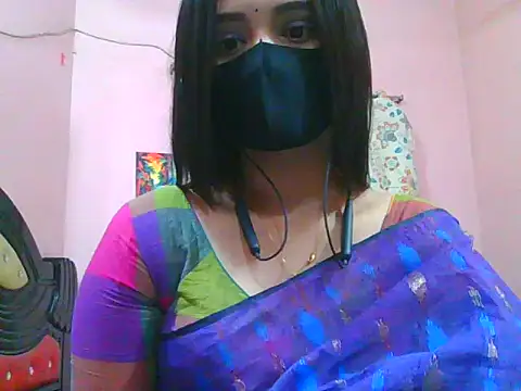 Snapshot of night_queeen7 chatting on 04-06-26, 08:10 night queeen7 online show from 04-06-26, 08:10