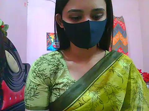 Snapshot of night_queeen7 chatting on 02-01-26, 08:18 night queeen7 online show from 02-01-26, 08:18