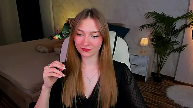 AngelAnabelle online show from 10-11-25, 08:43